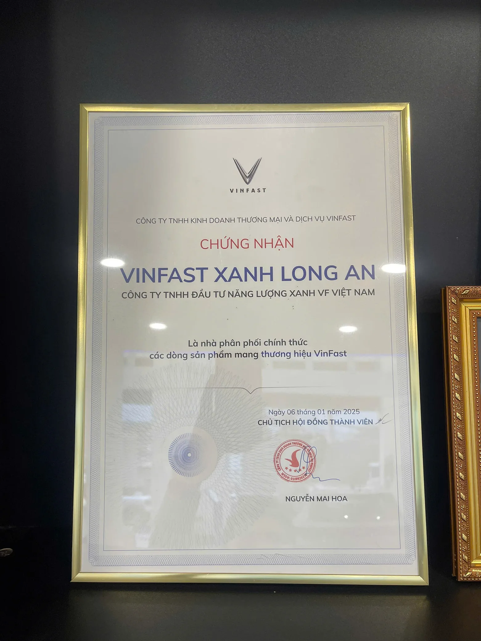Chứng nhận VinFast Xanh Long An là Nhà phân phối chính thức